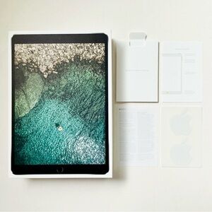 EMPTY BOX — Apple iPad Pro 10.5" 64GB Wi-Fi - Space Gray — BOX ONLY
